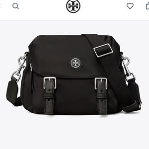 Gifted to me, not my style. Brand new. Never used. Still in the box.